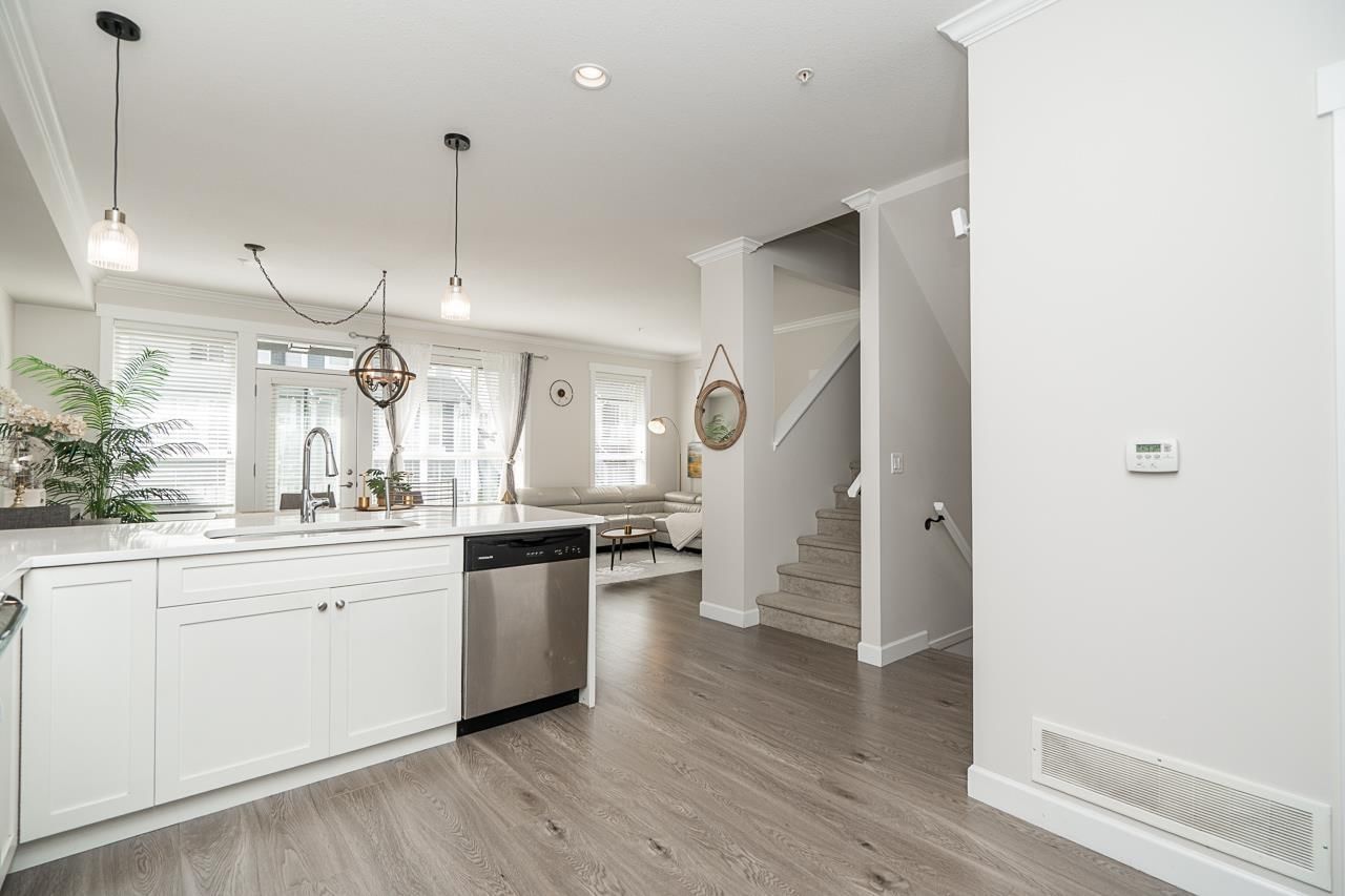 28 - 7157 210 STREET Image 8