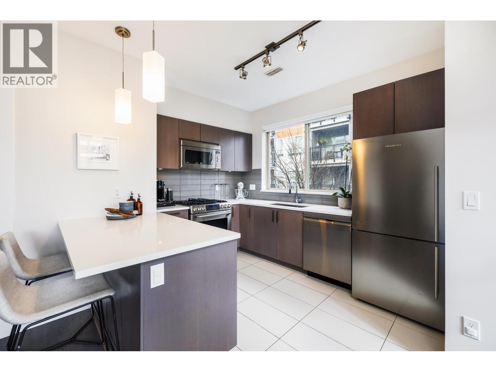 50 - 10133 RIVER DRIVE Image 12