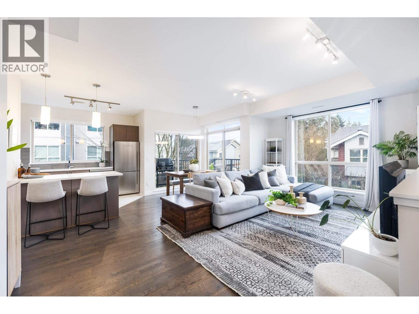 50 - 10133 RIVER DRIVE Image 2