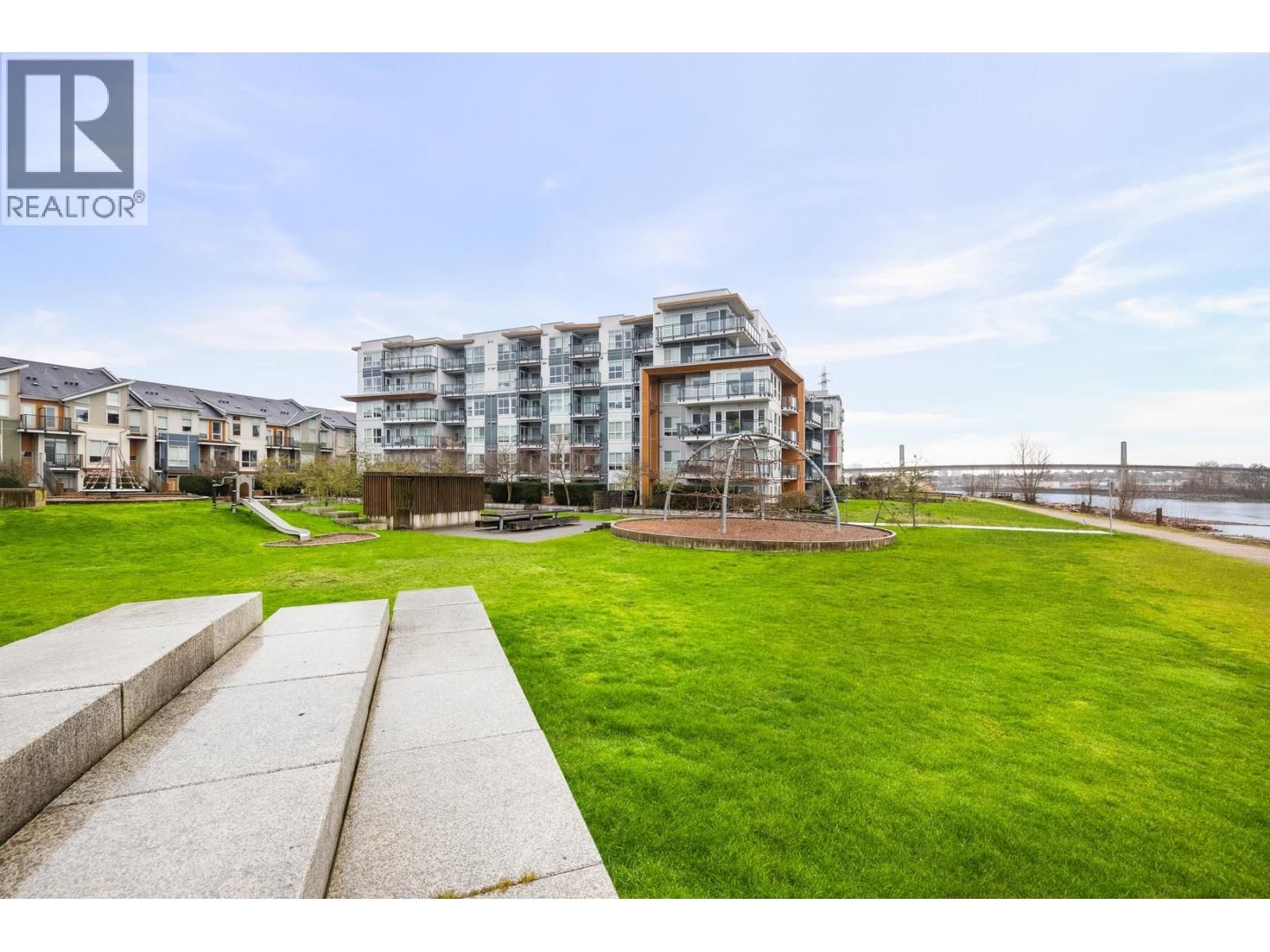 50 - 10133 RIVER DRIVE Image 38