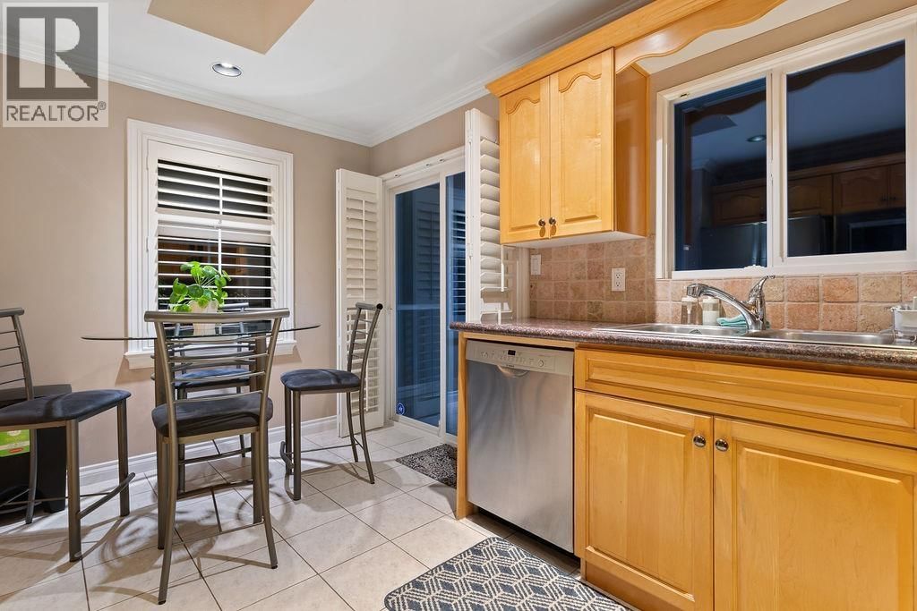 2517 MARINE DRIVE Image 10