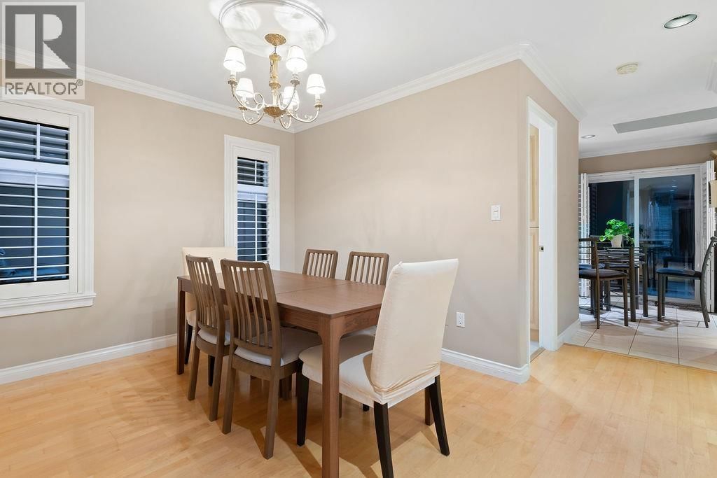 2517 MARINE DRIVE Image 12