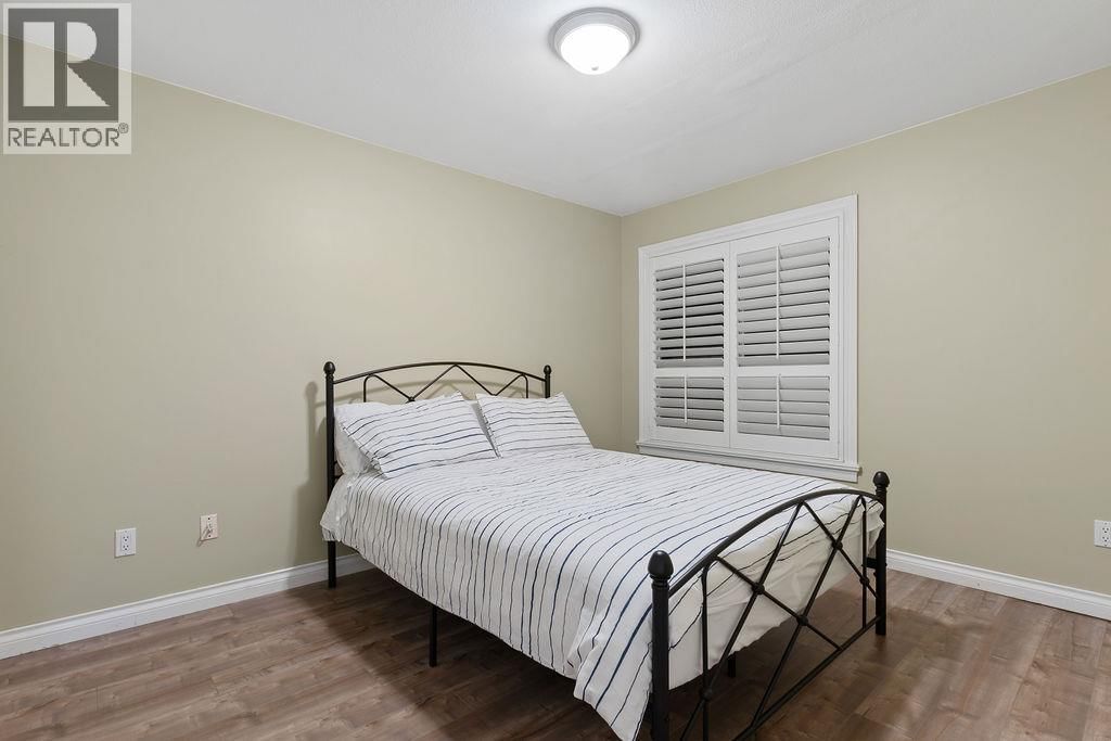 2517 MARINE DRIVE Image 29