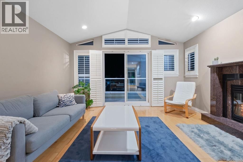 2517 MARINE DRIVE Image 3