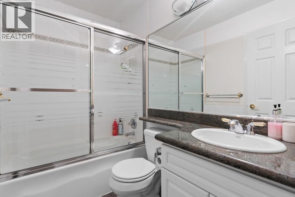 2517 MARINE DRIVE Image 31