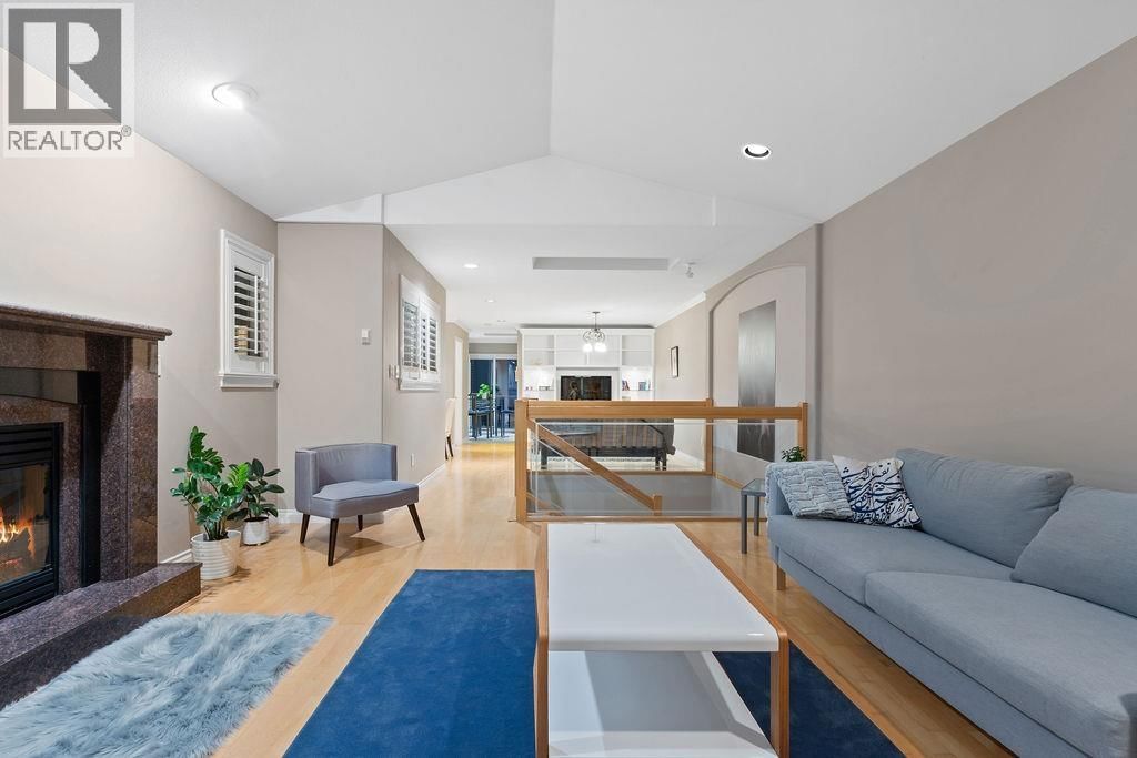 2517 MARINE DRIVE Image 5