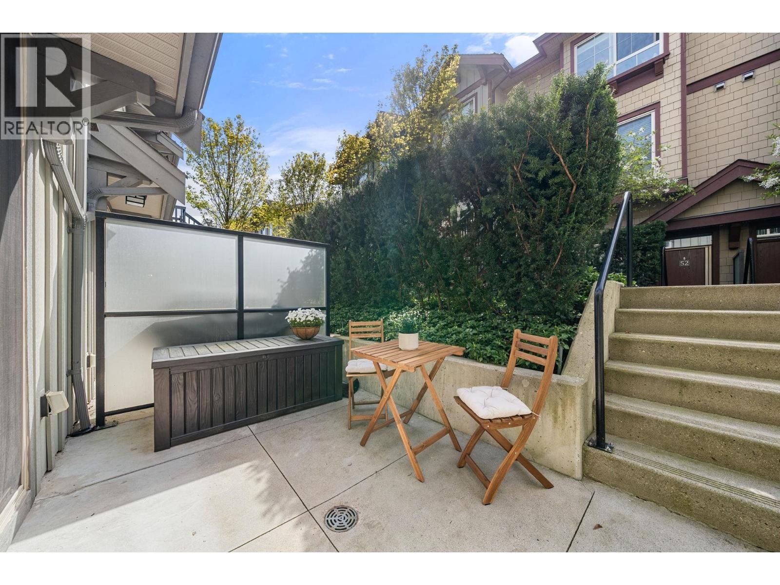9 - 433 SEYMOUR RIVER PLACE Image 15