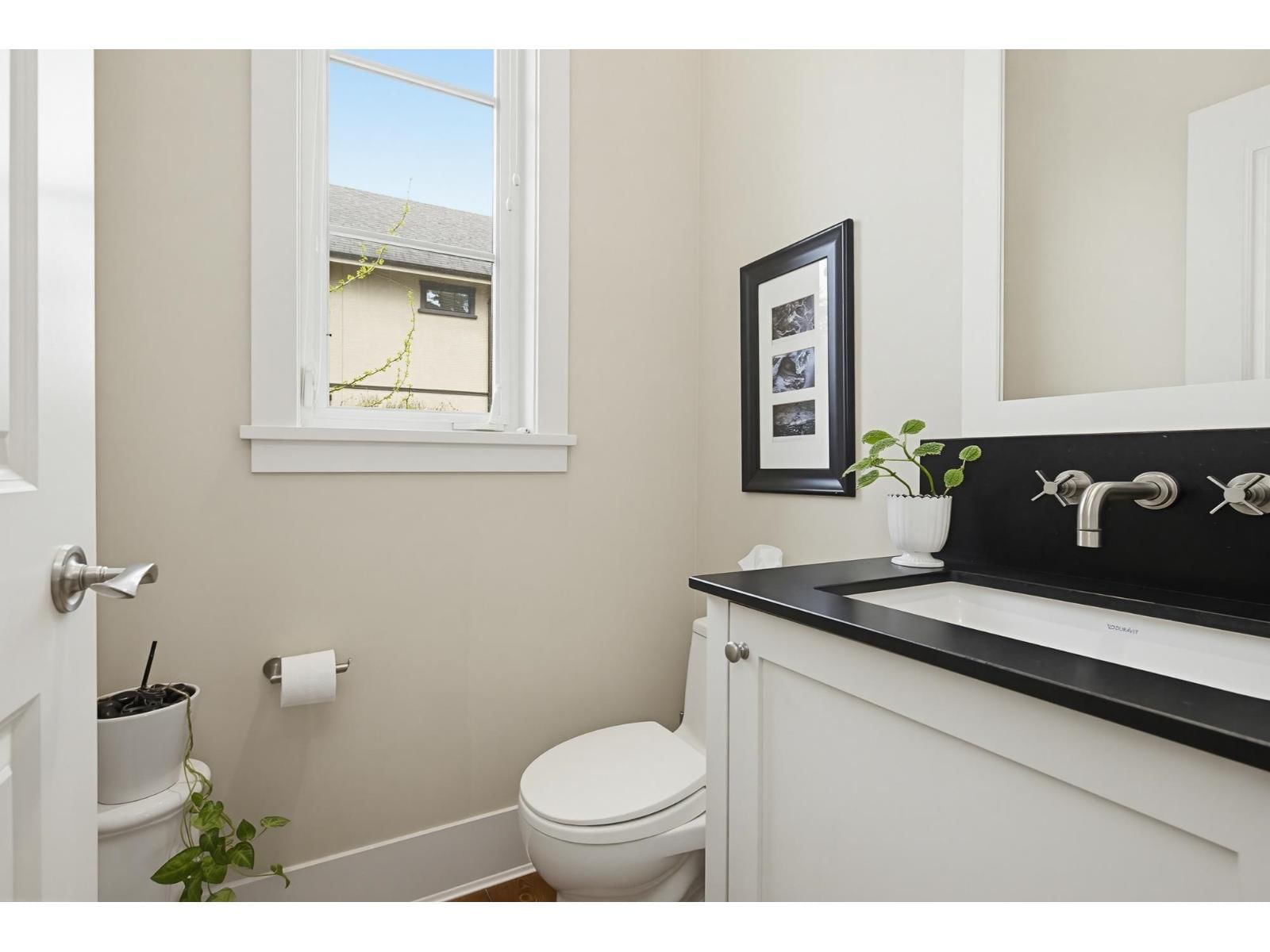 526 - 2580 LANGDON STREET Image 23