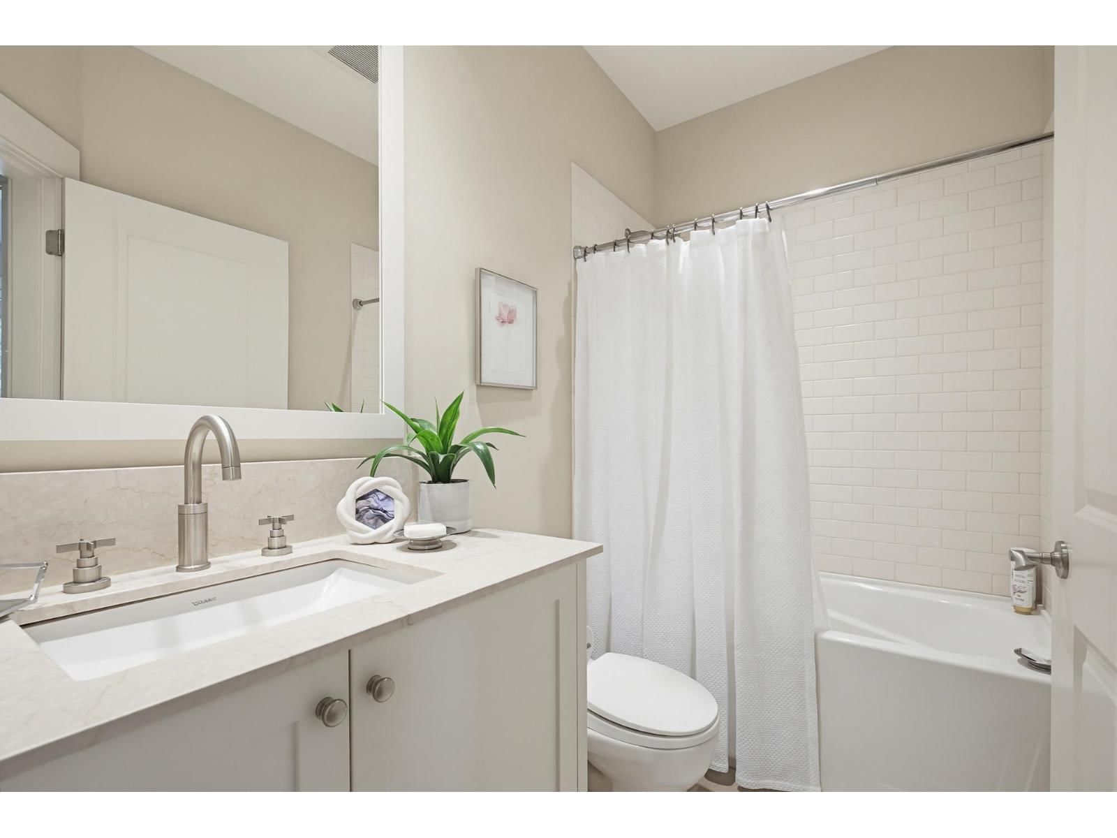 526 - 2580 LANGDON STREET Image 30