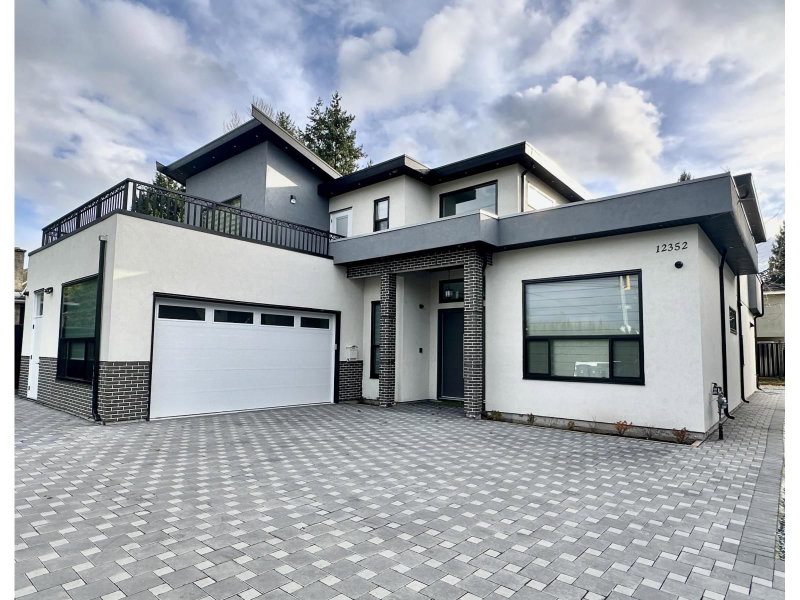 12352 96 Avenue Surrey British Columbia, V3V 1W7 - 7 Bedrooms Home For Sale