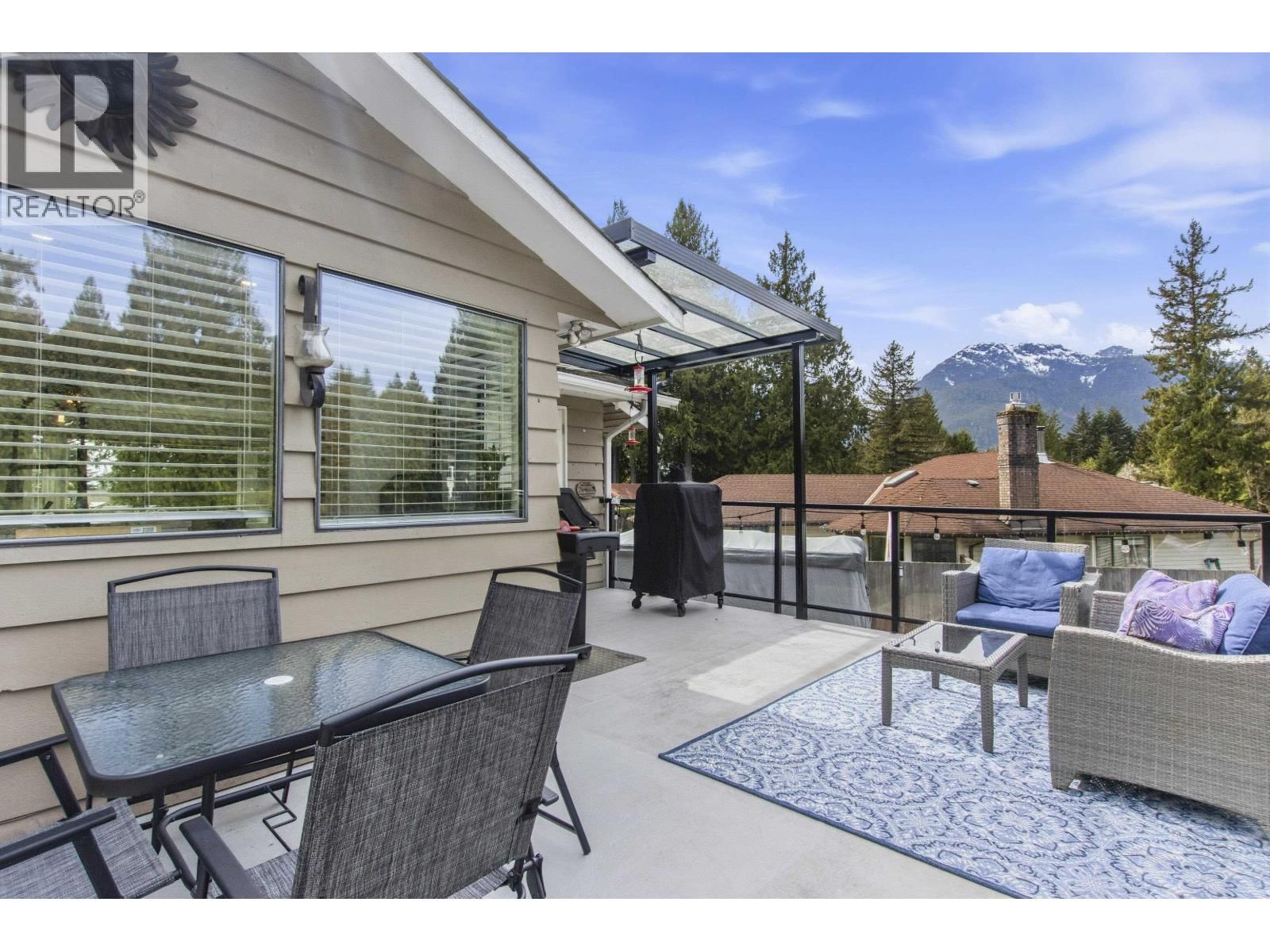 2541 MONTROSE WAY Image 10