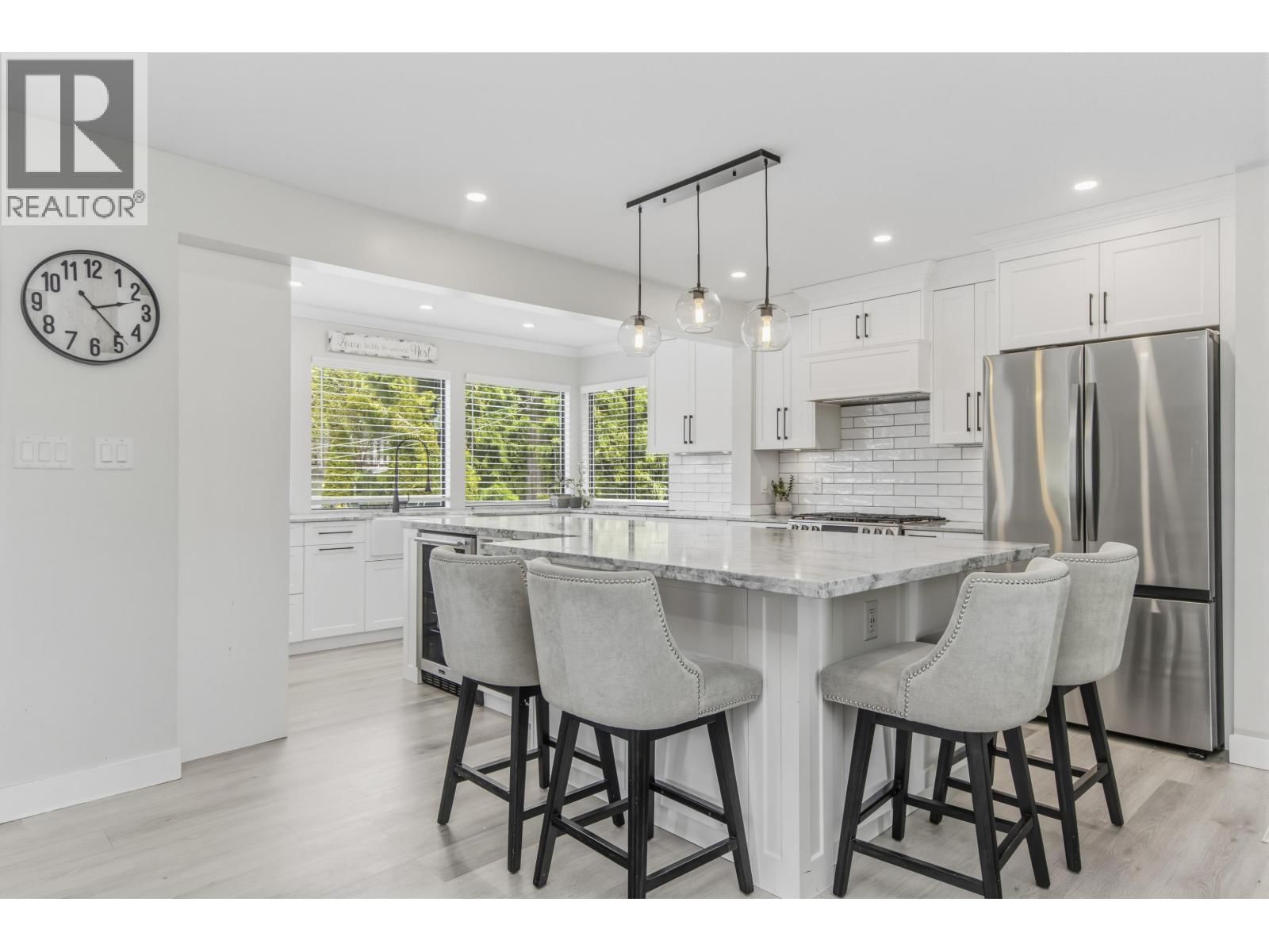 2541 MONTROSE WAY Image 30