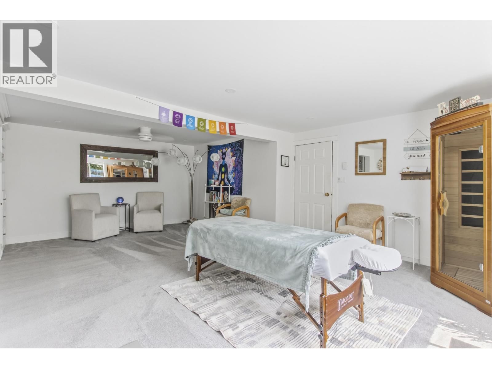 2541 MONTROSE WAY Image 36