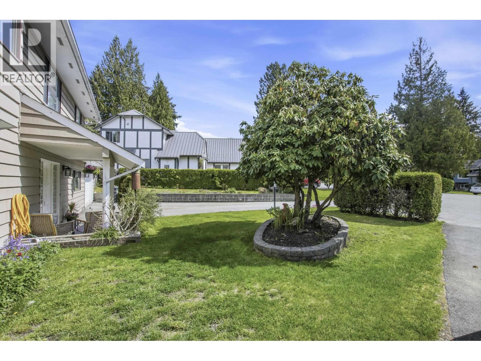 2541 MONTROSE WAY Image 7