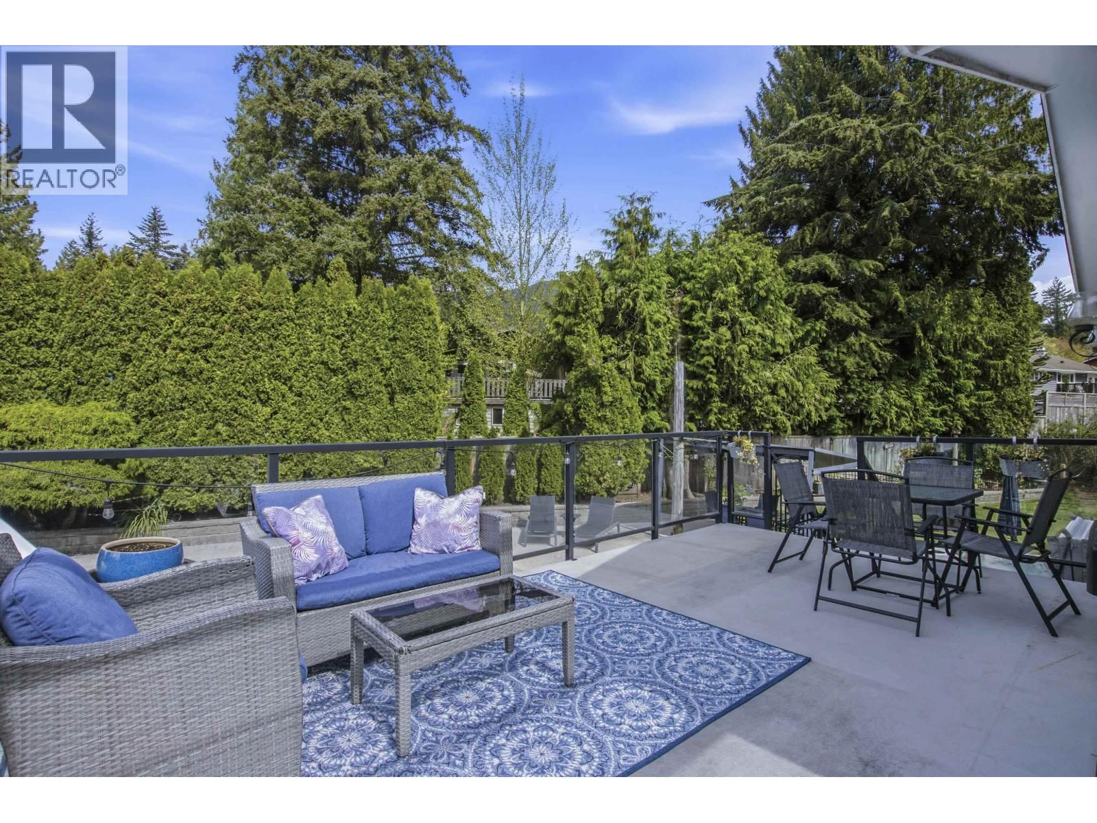 2541 MONTROSE WAY Image 9