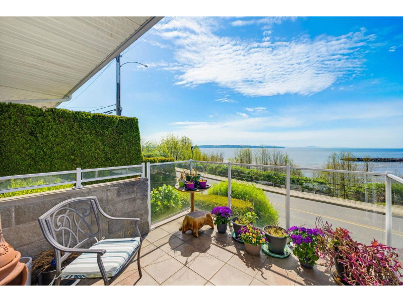 15165 MARINE Drive White Rock British Columbia, V4B 1C5 - 2 Bedrooms Condo For Sale