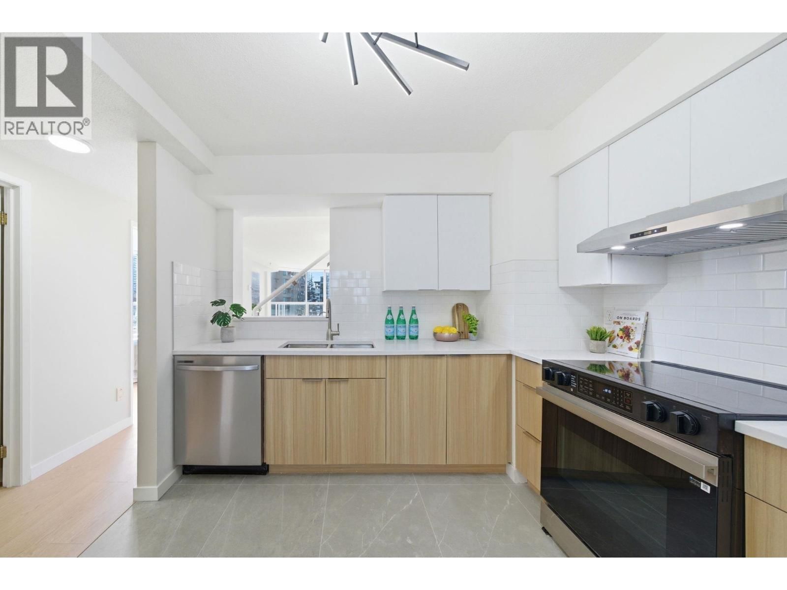 702 - 1771 NELSON STREET Image 10