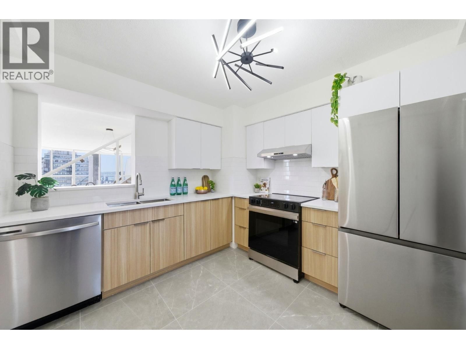 702 - 1771 NELSON STREET Image 8