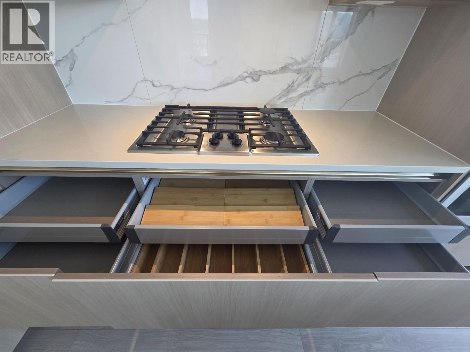 5404 - 4880 LOUGHEED HIGHWAY Image 5