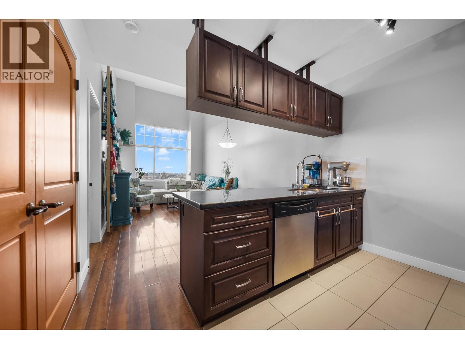 11935 BURNETT Street, Maple Ridge, British Columbia V2X 9A9