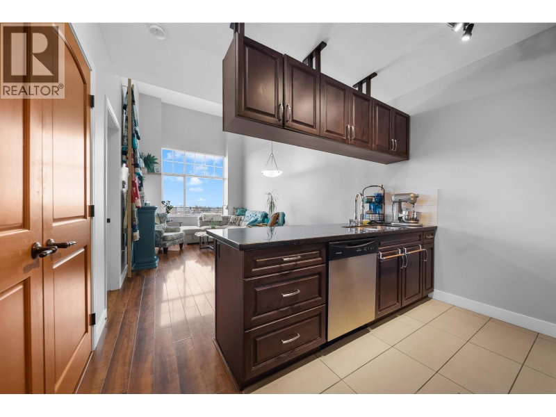 11935 BURNETT Street Maple Ridge British Columbia, V2X 9A9 - 2 Bedrooms Condo For Sale