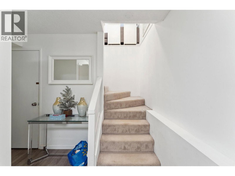 1949 MAHON Avenue, North Vancouver, V7M2T4 | Image 2