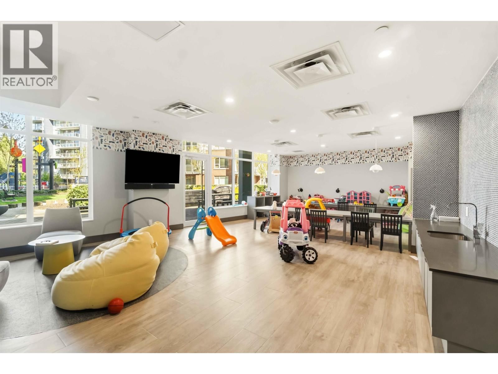 1307 - 308 MORRISSEY ROAD Image 33