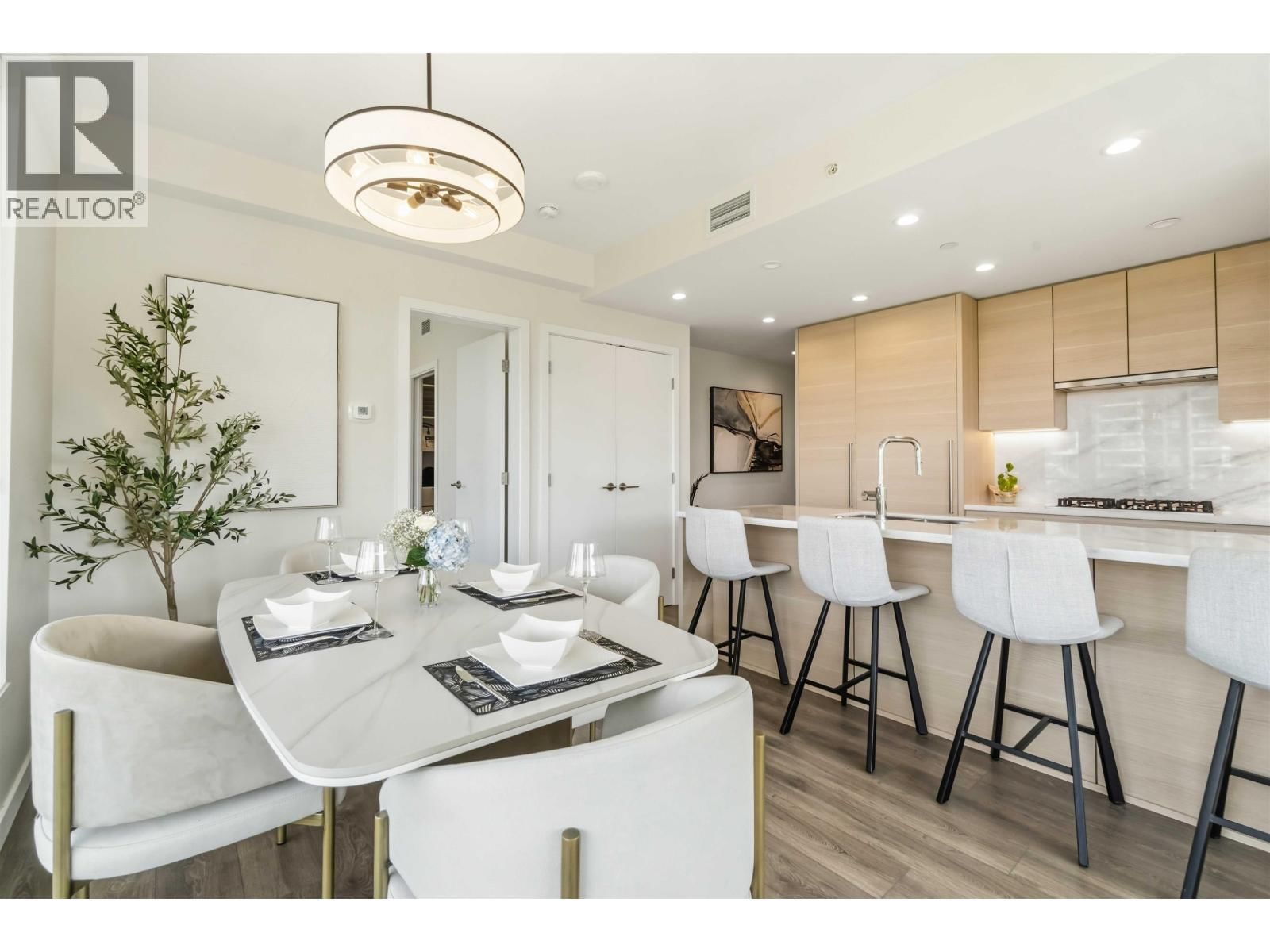 1307 - 308 MORRISSEY ROAD Image 6