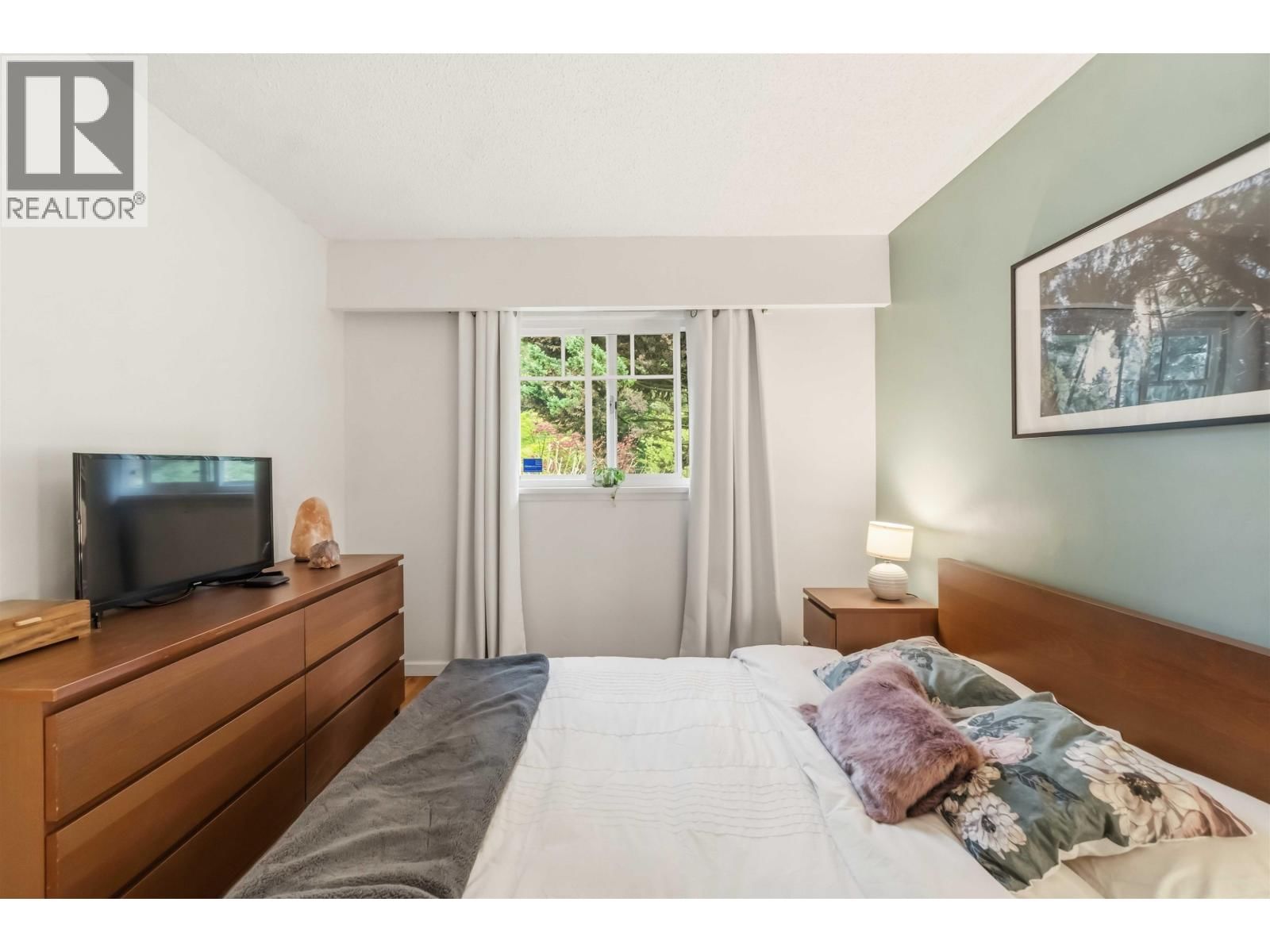 209 CLEARVIEW DRIVE Image 17