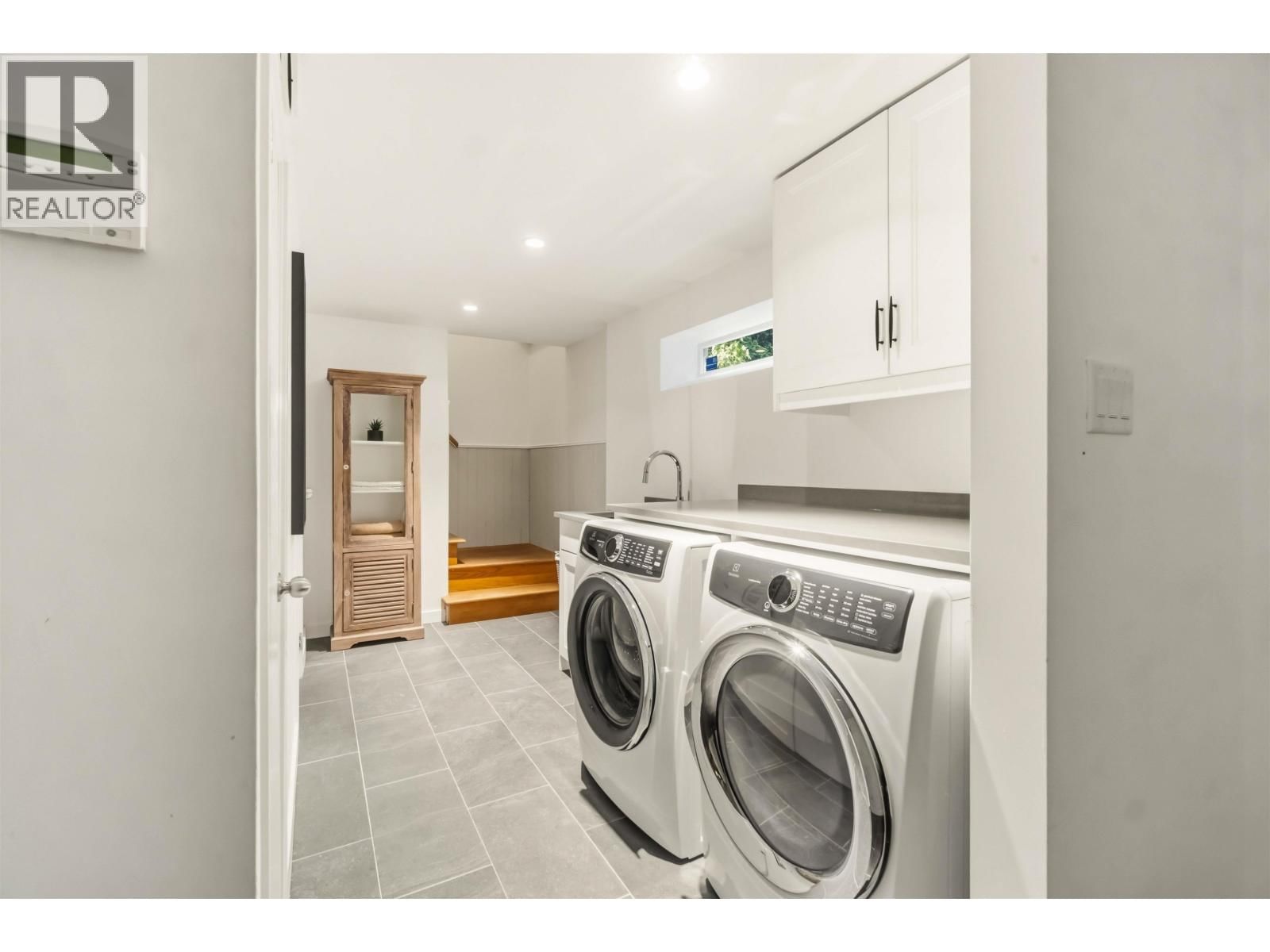 209 CLEARVIEW DRIVE Image 22