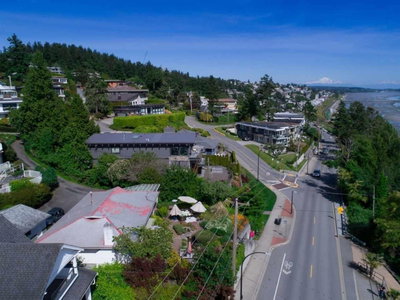 14391 MARINE Drive | White Rock British Columbia | Slide Image Ten