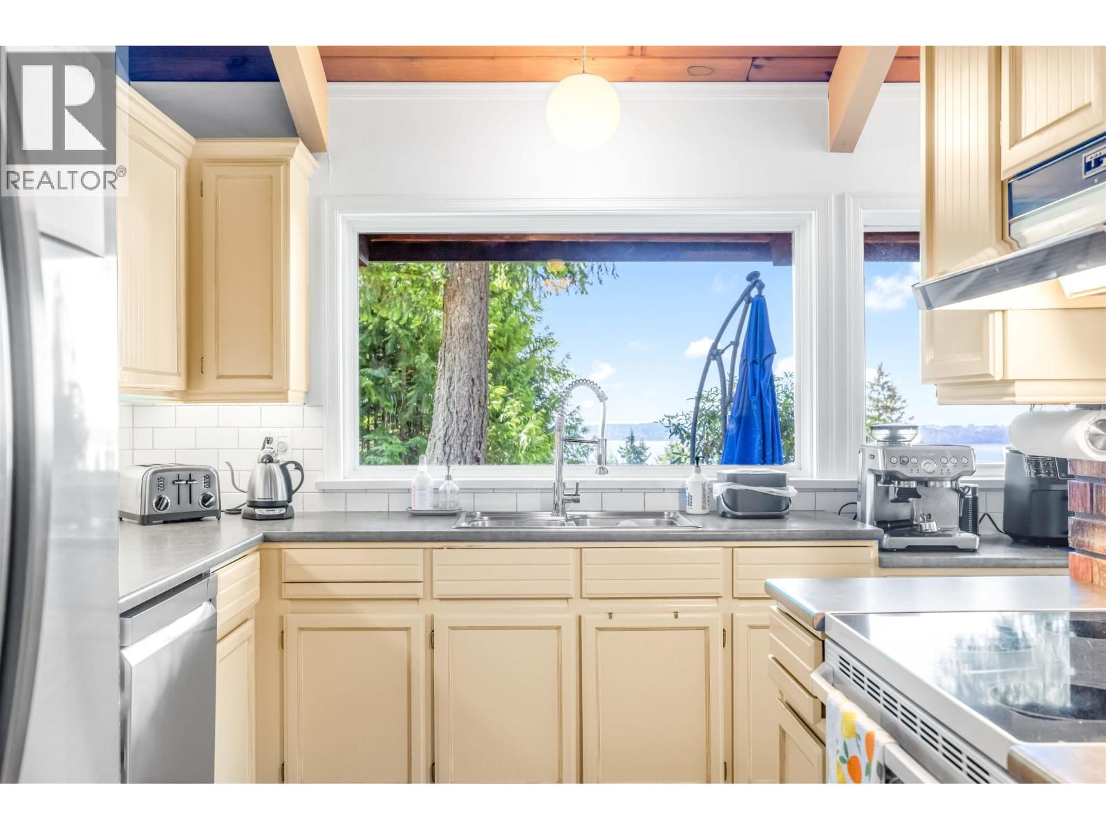 4663 WOODRIDGE PLACE Image 9