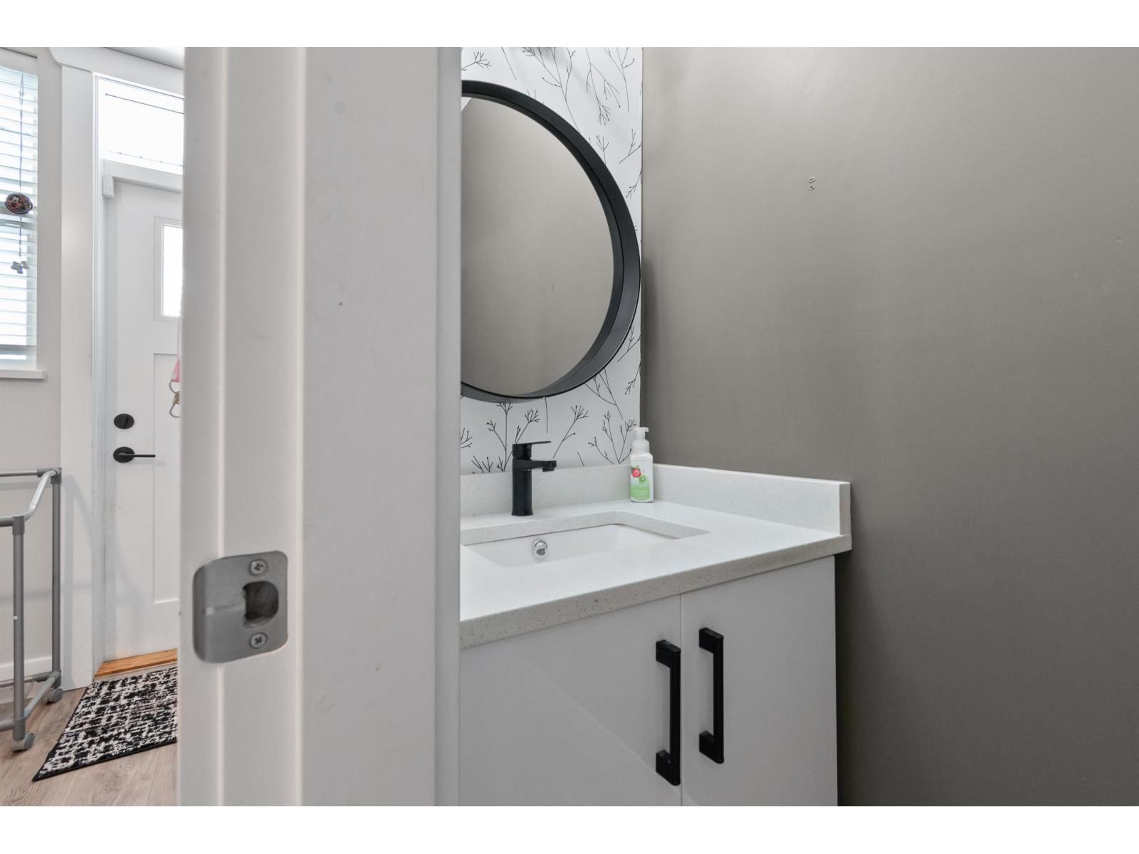 2 - 45395 SPADINA AVENUE Image 17