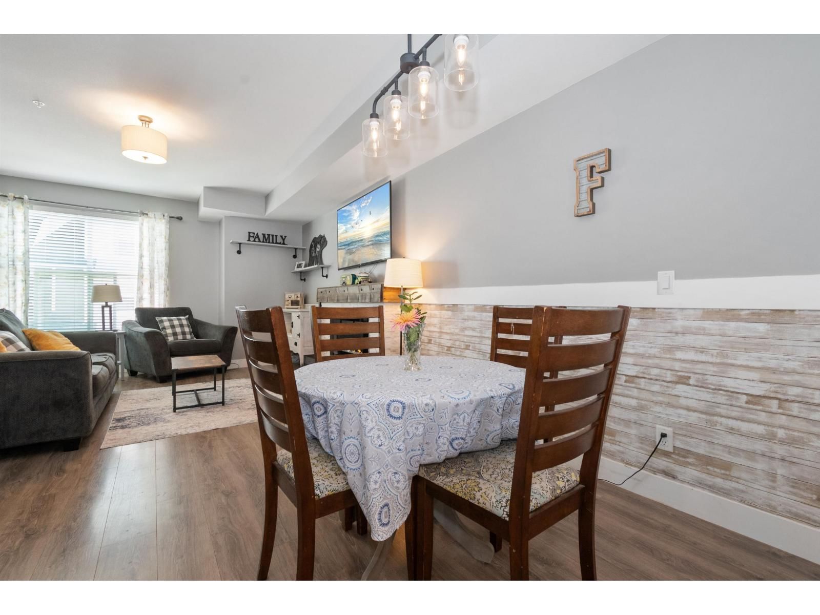 2 - 45395 SPADINA AVENUE Image 8