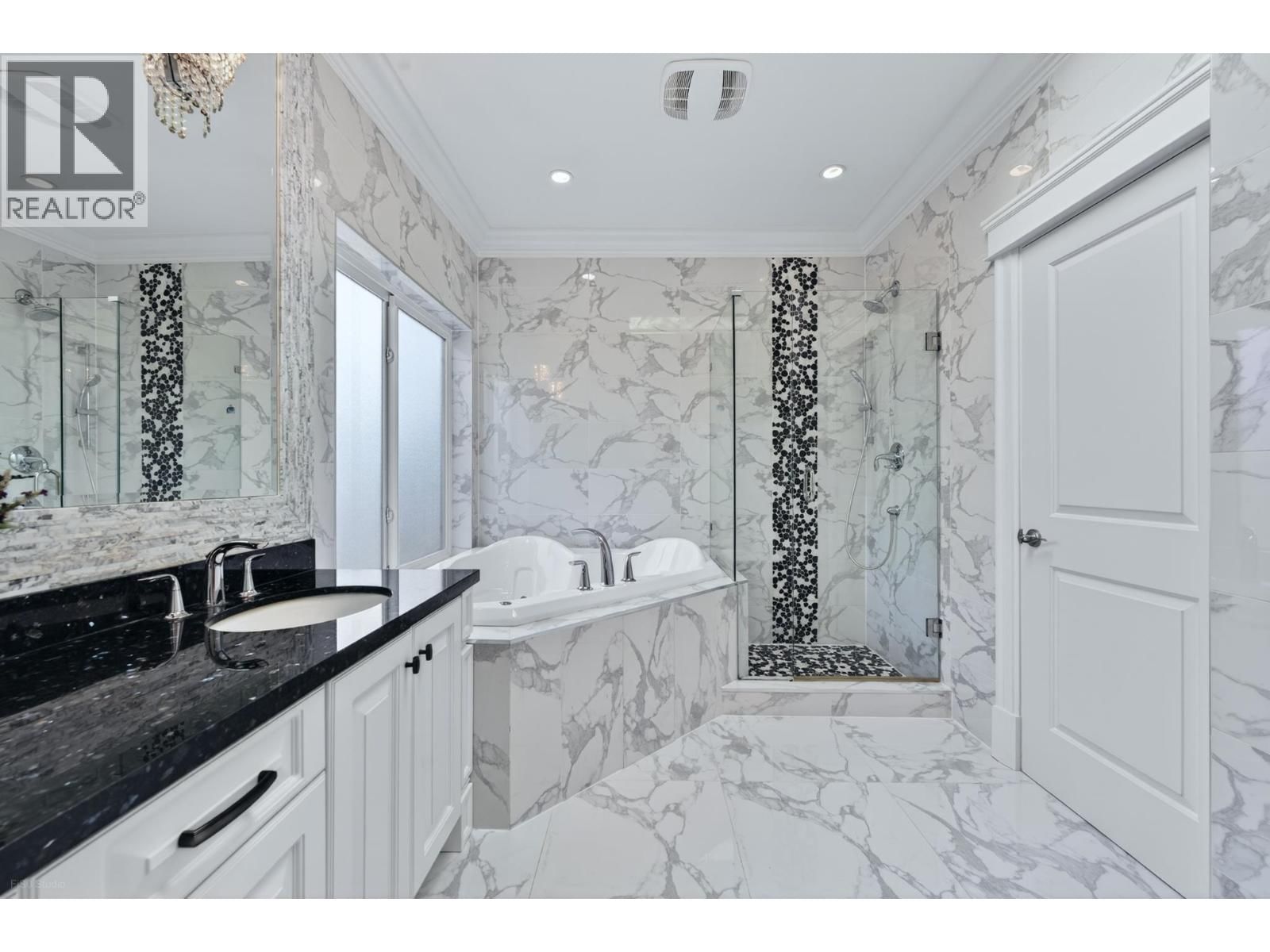 9631 SAUNDERS ROAD Image 16