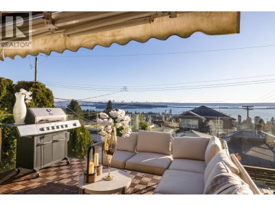 2198 ROSEBERY Avenue | West Vancouver British Columbia | Slide Image Twelve