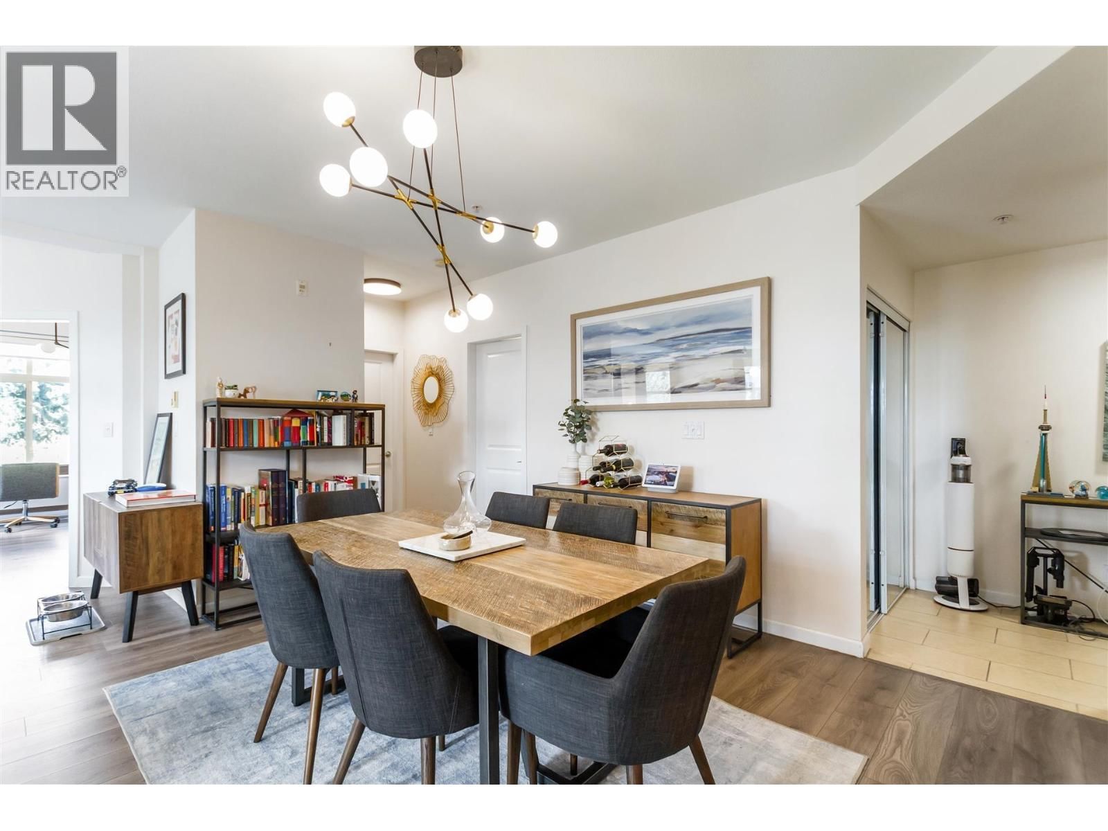 305 - 270 FRANCIS WAY Image 3