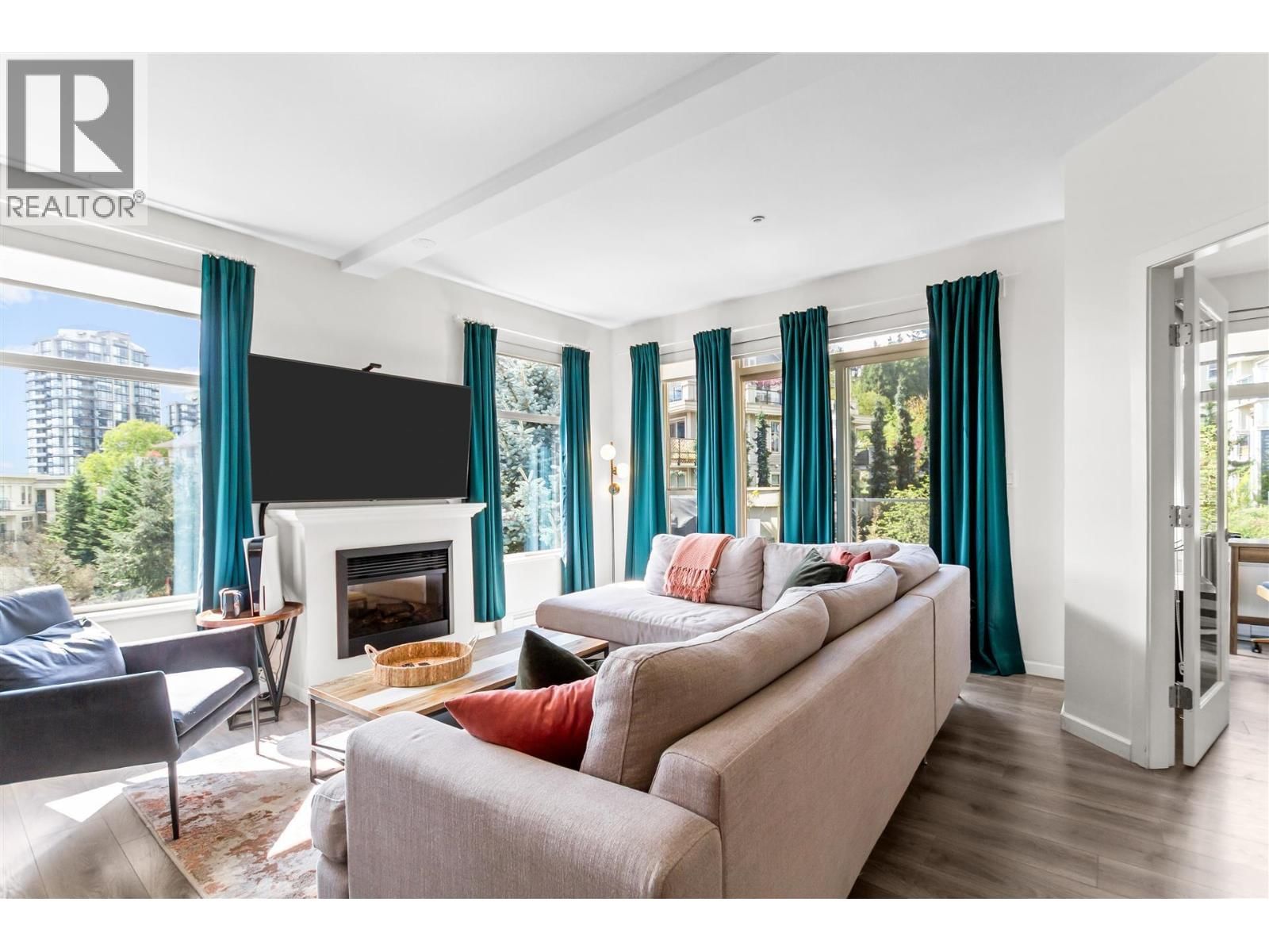 305 - 270 FRANCIS WAY Image 4