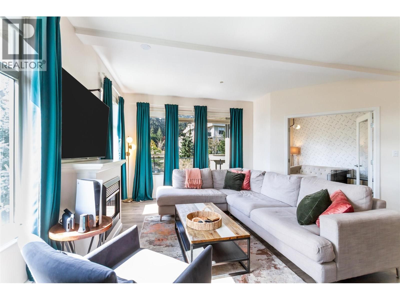 305 - 270 FRANCIS WAY Image 5