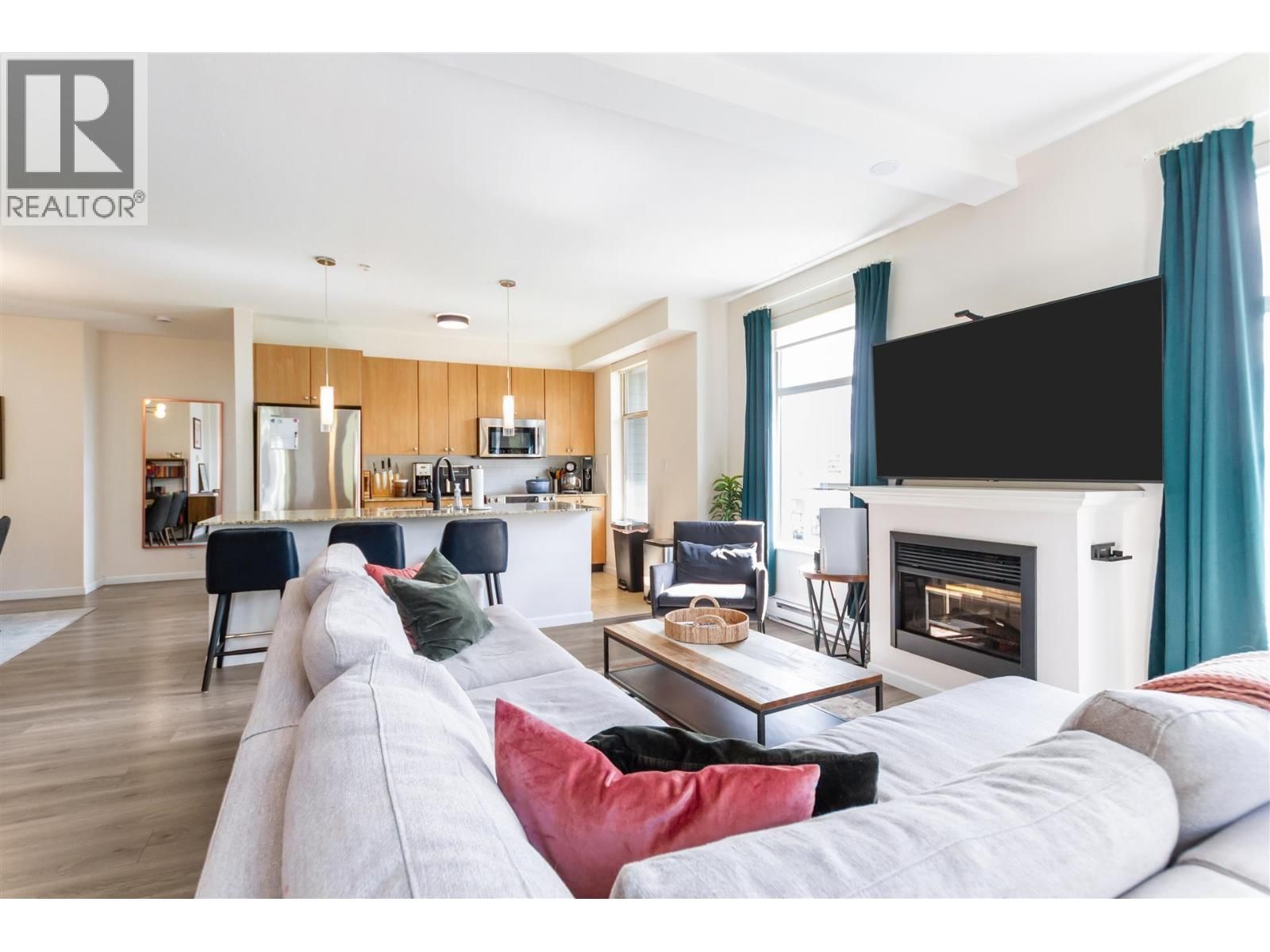 305 - 270 FRANCIS WAY Image 6