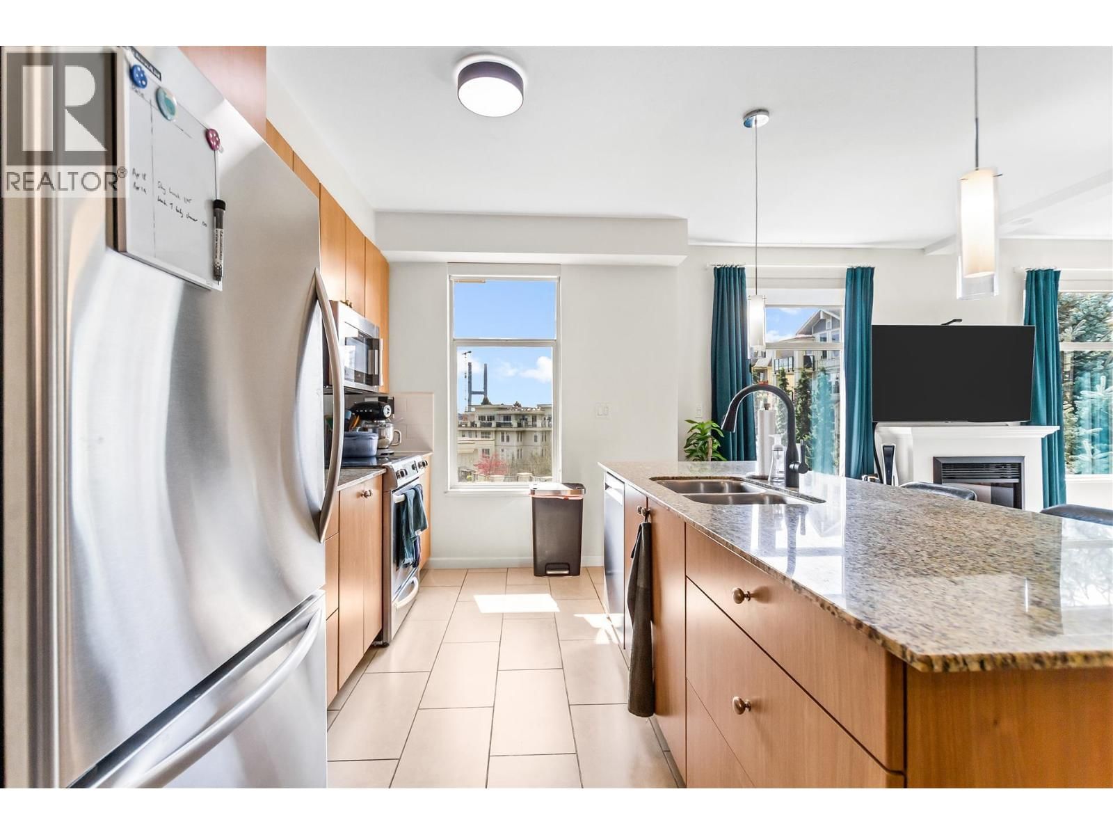 305 - 270 FRANCIS WAY Image 8