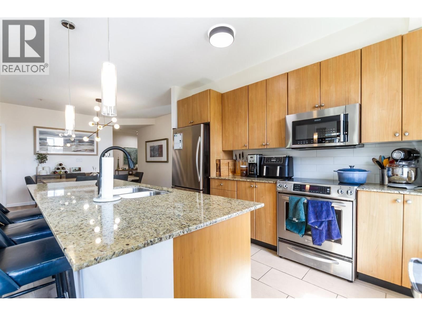 305 - 270 FRANCIS WAY Image 9