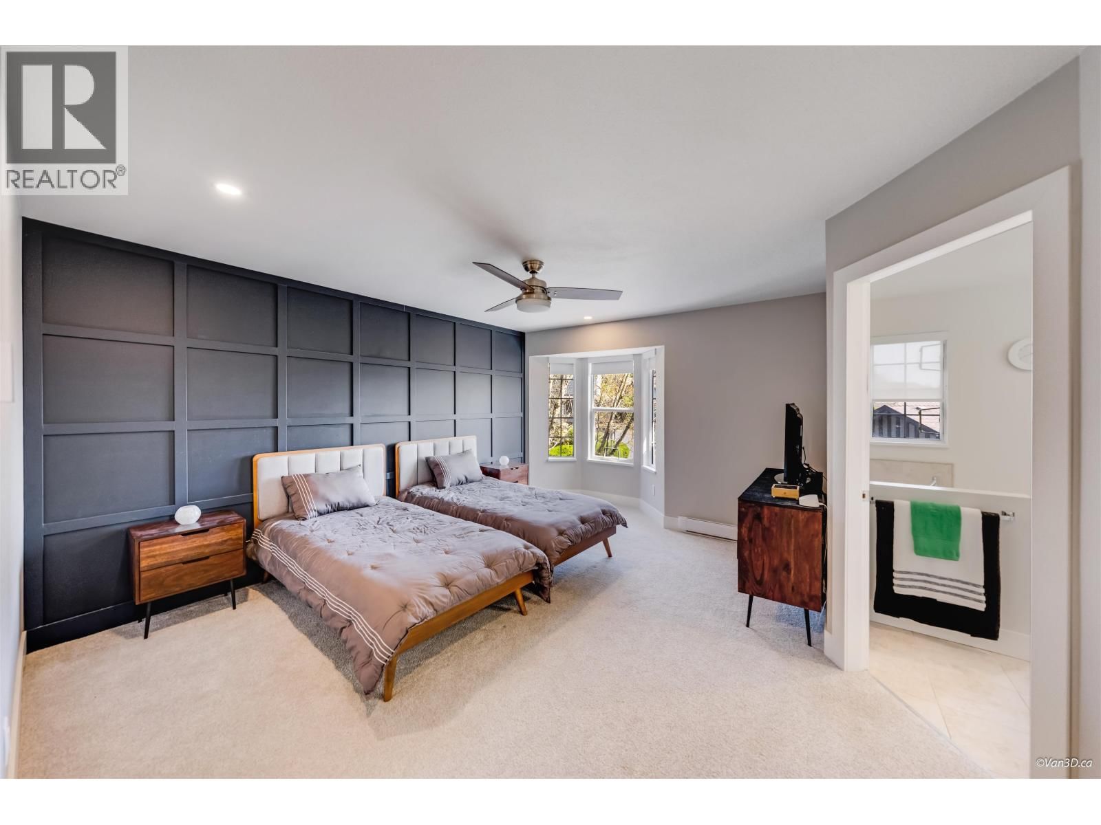 127 - 2998 ROBSON DRIVE Image 16