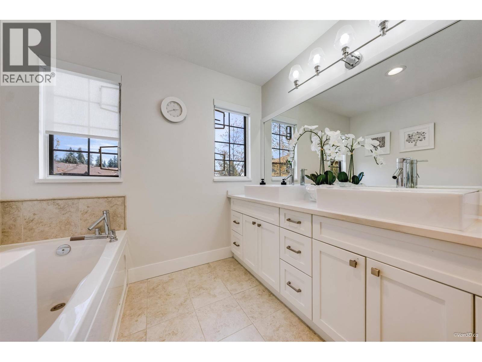 127 - 2998 ROBSON DRIVE Image 19