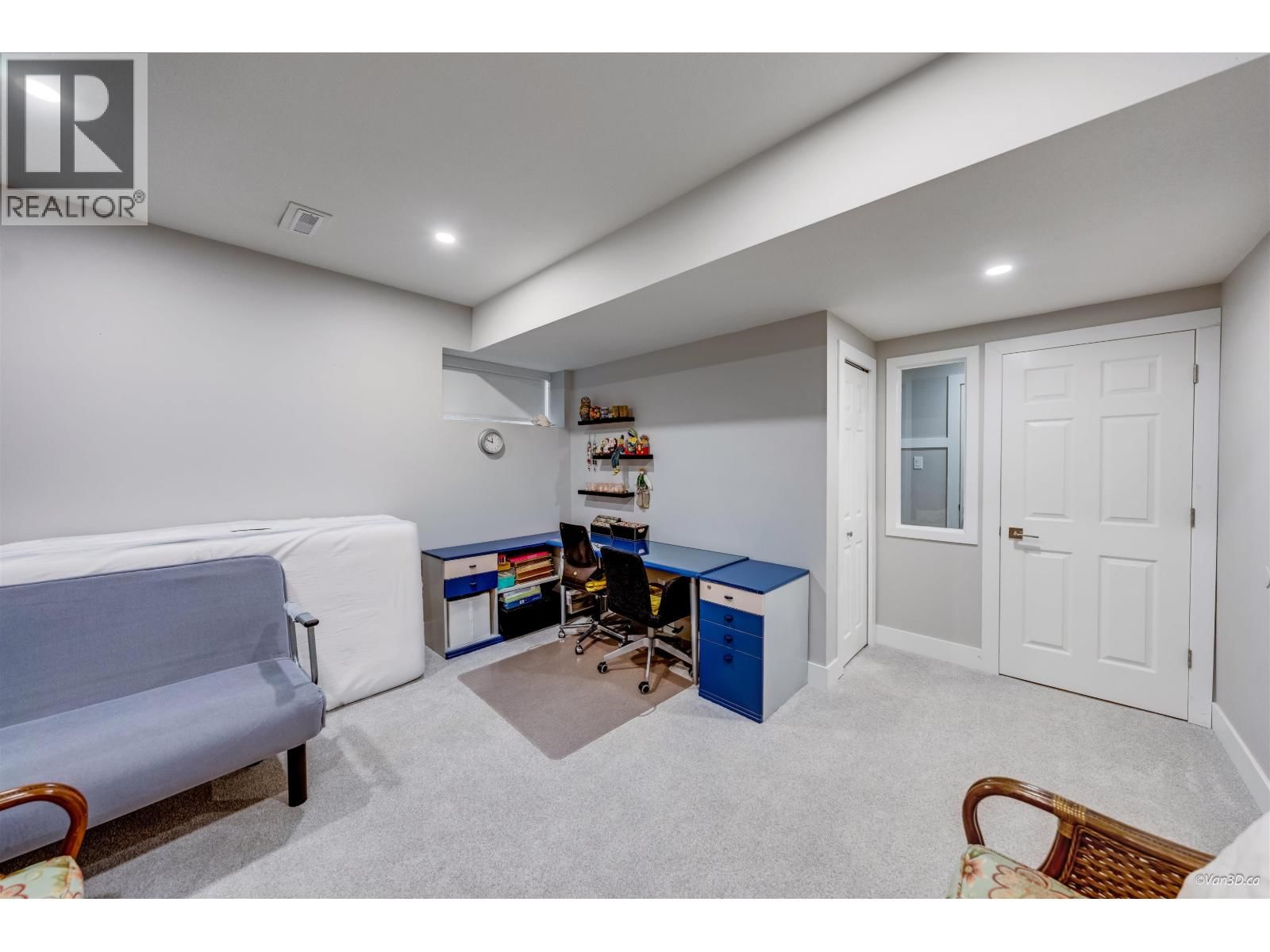 127 - 2998 ROBSON DRIVE Image 24