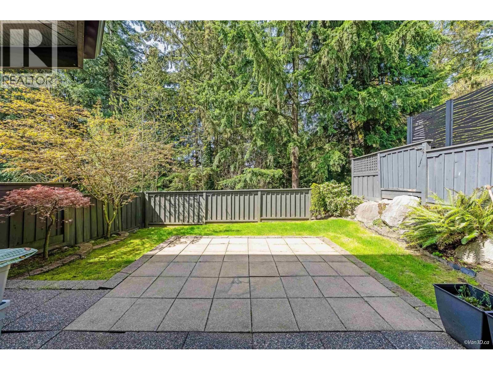 127 - 2998 ROBSON DRIVE Image 27