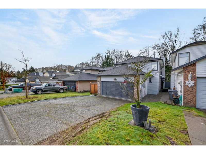 13812 65A Avenue, Surrey, V3W9R8 | Image 2