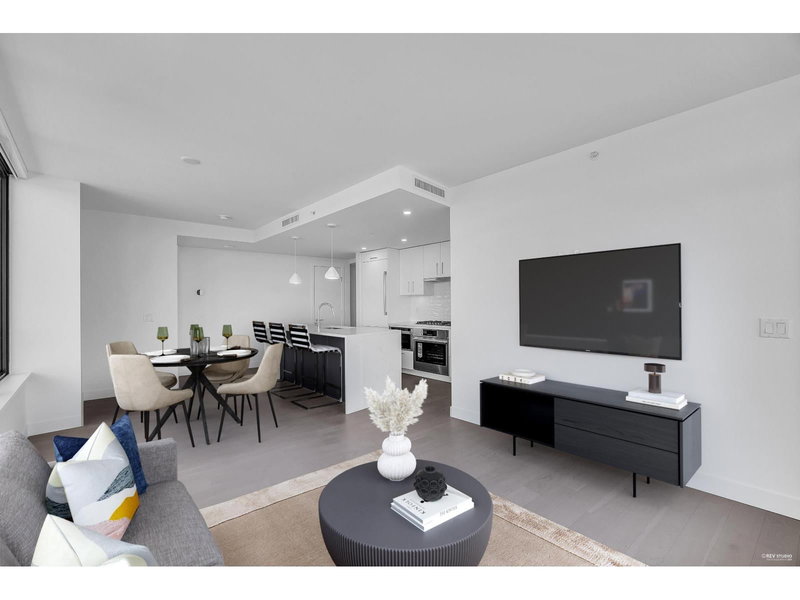 810 - 1588 JOHNSTON Road, White Rock, V4B0C5 | Image 2