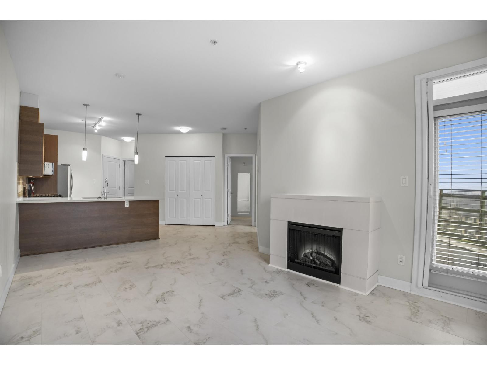 217 - 15850 26 AVENUE Image 2