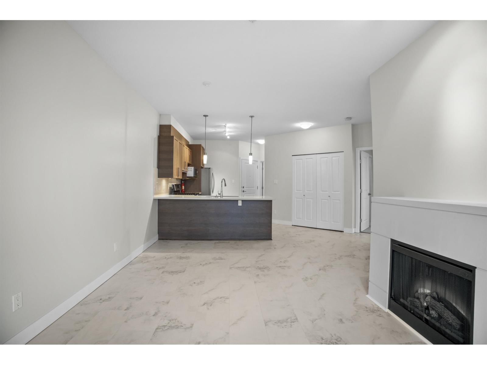 217 - 15850 26 AVENUE Image 8